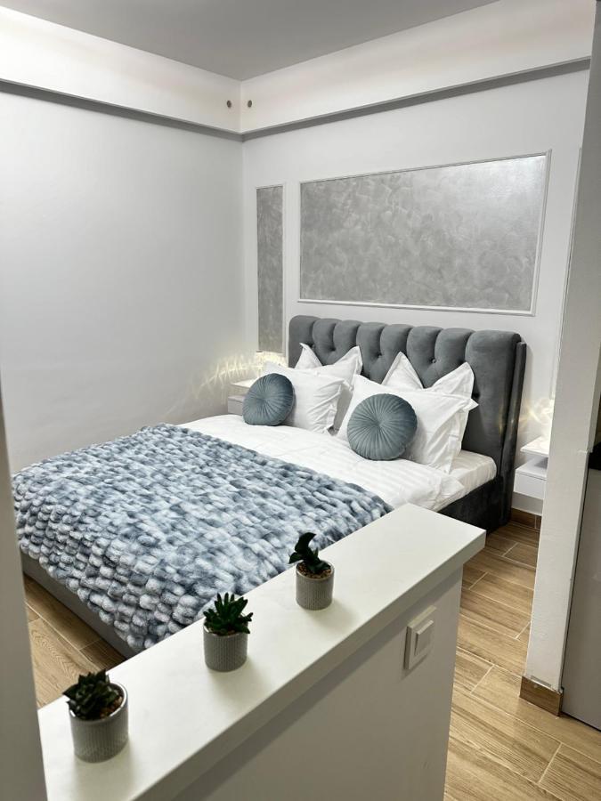 Luxury Studio 7 Roşu Esterno foto
