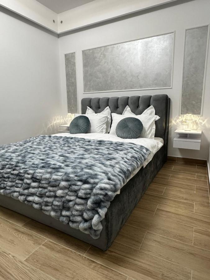 Luxury Studio 7 Roşu Esterno foto